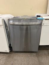 Load image into Gallery viewer, GE Stainless Dishwasher - T07306

