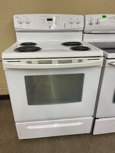 Load image into Gallery viewer, Kenmore Electric Stove - 4653
