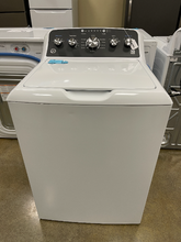 Load image into Gallery viewer, GE - 4.6 Cu. Ft. Washer - 5957
