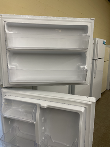 GE 19.2 Cu. Ft. Refrigerator - 5985