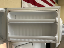 Load image into Gallery viewer, HotPoint Refrigerator - 7466
