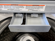 Load image into Gallery viewer, GE? 4.5 cu. ft. Washer - 5955
