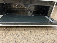 Load image into Gallery viewer, Whirlpool Gas Stove - 7724
