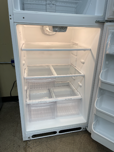 Kenmore Refrigerator - 5872