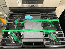 Load image into Gallery viewer, GE 6.8 cu ft Stainless Steel Double Oven Gas Stove - 7062
