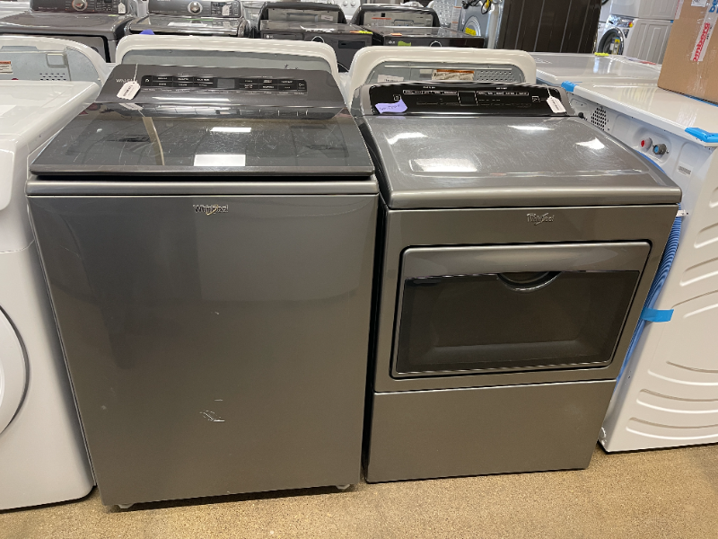 Whirlpool Washer and Gas Dryer Set - 5914 - 6110