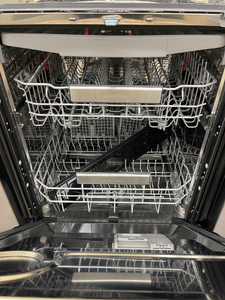 Samsung Stainless 39 dBA Dishwasher - 4227