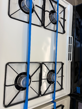 Load image into Gallery viewer, (T08668) Hotpoint Gas Stove - 8668
