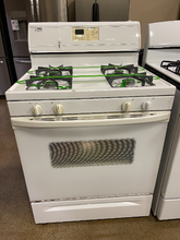 Load image into Gallery viewer, Whirlpool Gas Stove - 5564

