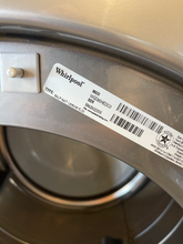 Load image into Gallery viewer, Whirlpool Washer and Gas Dryer Set - 6166 - 6127
