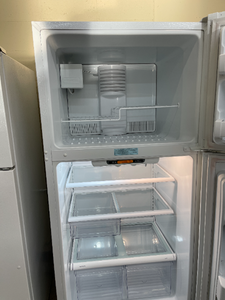 GE Refrigerator - 3926