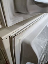 Load image into Gallery viewer, (T08744) Hotpoint Refrigerator - 8744
