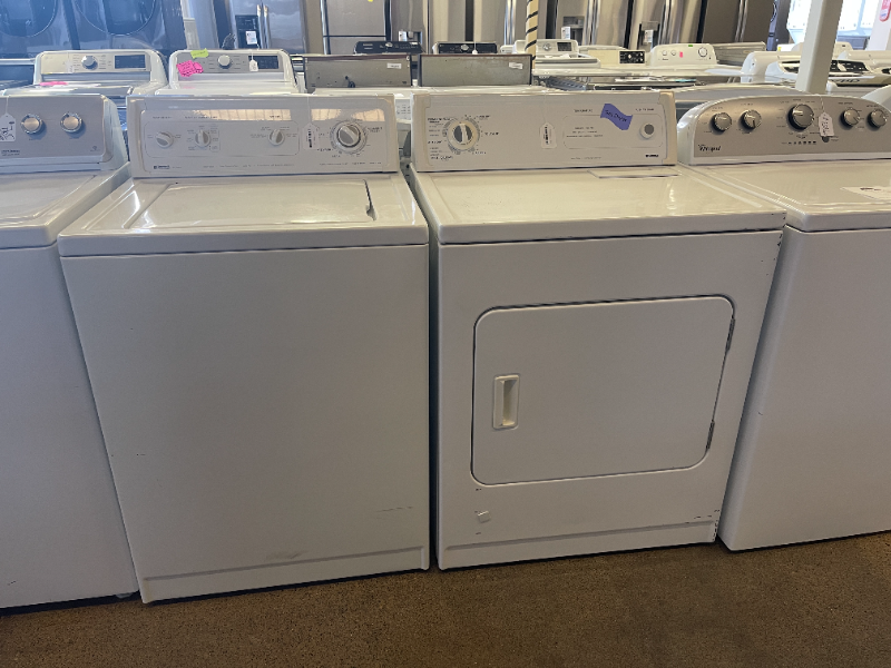 Kenmore Washer and Gas Dryer Set - 4628 - 4549