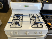 Load image into Gallery viewer, GE White Gas Stove - 5466
