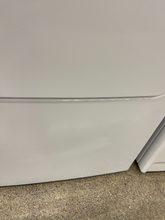 Load image into Gallery viewer, GE Electric Dryer - 6125
