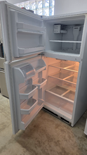 Load image into Gallery viewer, (T08470) Whirlpool Refrigerator - 8470
