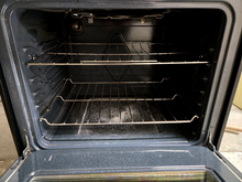 Load image into Gallery viewer, (T08934) Kenmore Electric Stove - 8934
