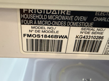 Load image into Gallery viewer, (T08826) Frigidaire Microwave - 8826
