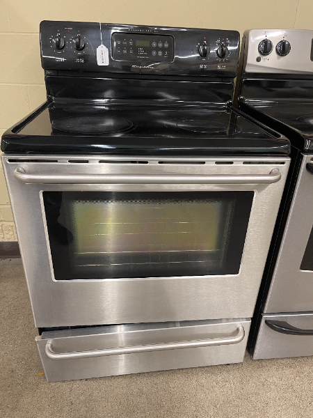 Frigidaire Electric Stove - 6105