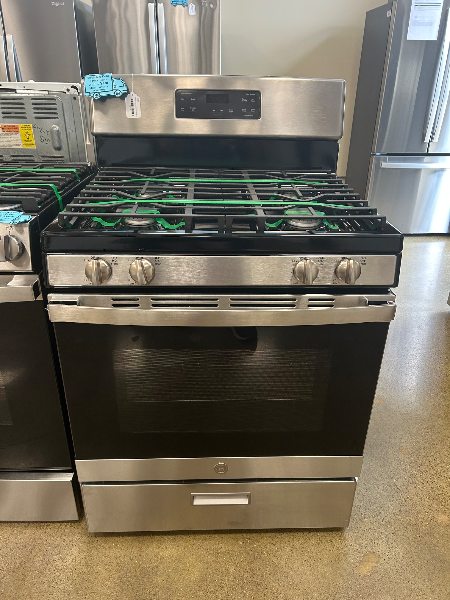 GE 4.8 cu ft Stainless Steel Gas Stove - 7316