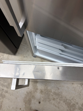 Load image into Gallery viewer, (T08692) FisherPaykel Refirgerator - 8692
