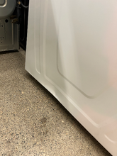 Load image into Gallery viewer, Whirlpool 7.0 cu ft Moisture Sensing White Gas Dryer - 7643
