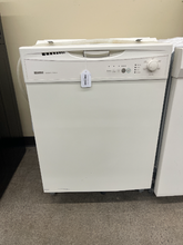 Load image into Gallery viewer, Kenmore Dishwasher - 6102
