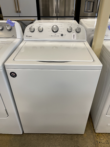 Whirlpool Washer and Gas Dryer Set - 6138 - 6140