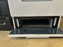 Load image into Gallery viewer, Magic Chef Gas Stove - 6942
