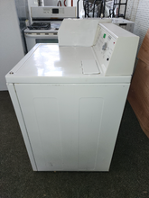 Load image into Gallery viewer, Kenmore Coin op Gas Dryer - 6377
