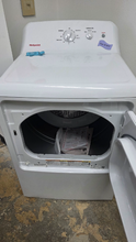 Load image into Gallery viewer, (T08427) Hotpoint 6.2 cu ft Gas Dryer  - 8427
