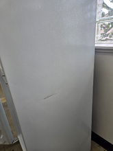 Load image into Gallery viewer, (T09099) GE Refrigerator - 9099
