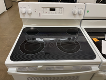 Load image into Gallery viewer, GE Electric Stove - 5644
