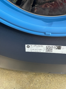 GE Profile 5.3 cu Ft Washer - 6884