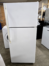 Load image into Gallery viewer, Kenmore Refrigerator - 8032
