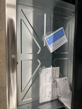 Load image into Gallery viewer, GE - Stainless Electric Stove - 5948
