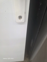 Load image into Gallery viewer, Frigidaire 18.3 cu ft Black Top Freezer Refrigerator - 7686
