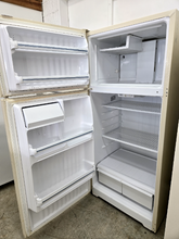 Load image into Gallery viewer, GE Refrigerator - 8116
