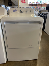 Load image into Gallery viewer, GE Washer and Gas Dryer Set - 4554 - 4550
