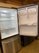 Load image into Gallery viewer, GE 20.9 cu ft Bottom Freezer Stainless Refrigerator - 3398
