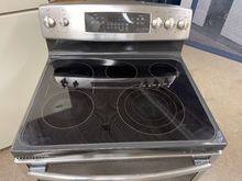 Load image into Gallery viewer, GE Stainless Electric Stove - 5253
