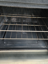 Load image into Gallery viewer, (T08994) Frigidaire Gas Stove - 8994
