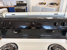 Load image into Gallery viewer, (T08904) Kenmore Coil Electric Stove - 8904

