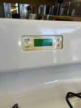 Load image into Gallery viewer, GE White Gas Stove - 5466
