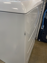 Load image into Gallery viewer, GE 4.2 cu. Ft Washer - 6840
