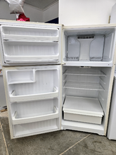Load image into Gallery viewer, Hotpoint Refrigerator - 8145
