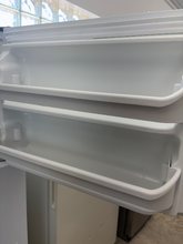 Load image into Gallery viewer, (T08864) Frigidaire Refrigerator - 8864
