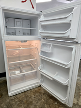 Load image into Gallery viewer, (T08854) Frigidiare Refrigerator -  8854
