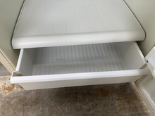 Load image into Gallery viewer, (T08659) Hotpoint Refrigerator - 8659
