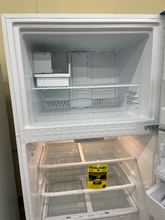 Load image into Gallery viewer, GE 21.2-cu ft Top-Freezer Refrigerator - White - 5982
